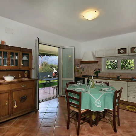 Small Holiday House In Umbria, Perfect For 4 People マジョーネ